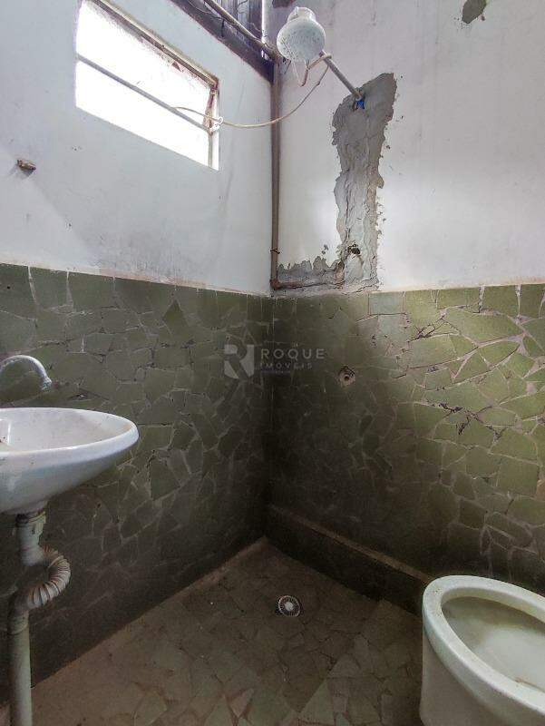 Casa Residencial à venda no bairro Parque Hippolyto: BANHEIRO SOCIAL