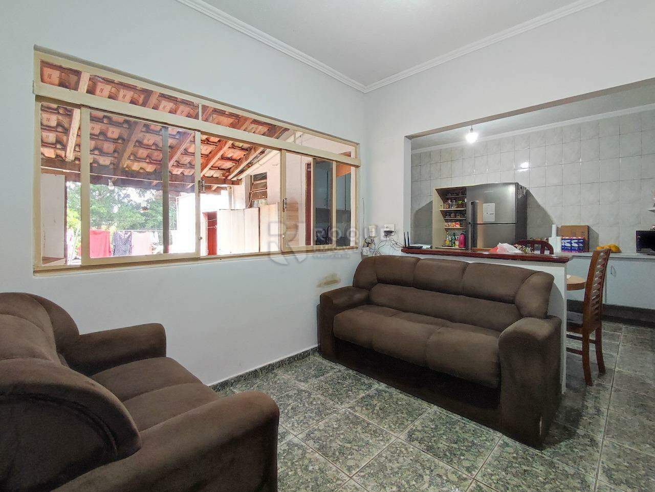 Casa Residencial à venda no bairro Parque Hippolyto: SALA DE ESTAR