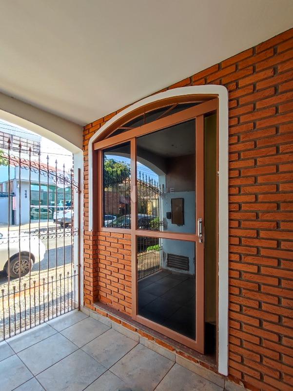 Casa Residencial à venda no bairro Centro: ENTRADA