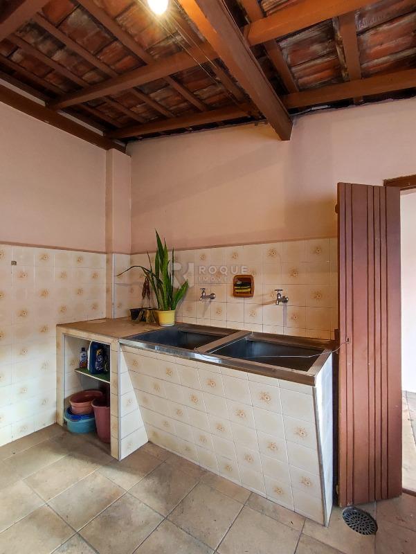 Casa Residencial à venda no bairro Centro: LAVANDERIA