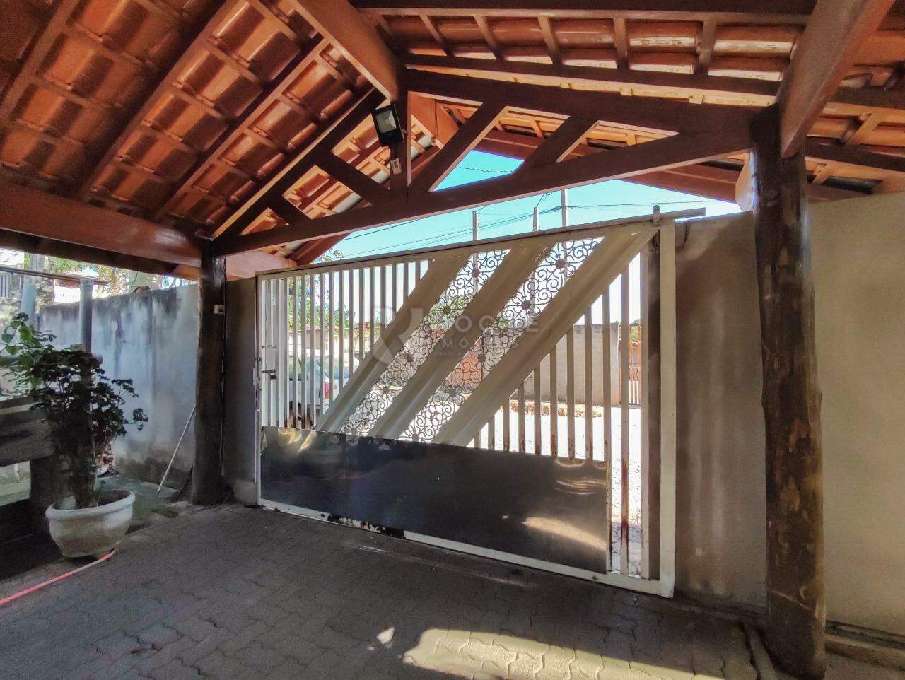 Chácara à venda no bairro Pires de Baixo: ENTRADA