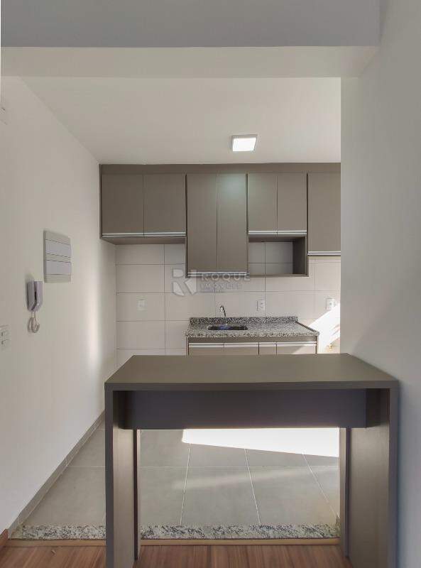 Apartamento para aluguel no bairro Vale das Esmeraldas: Sala / cozinha