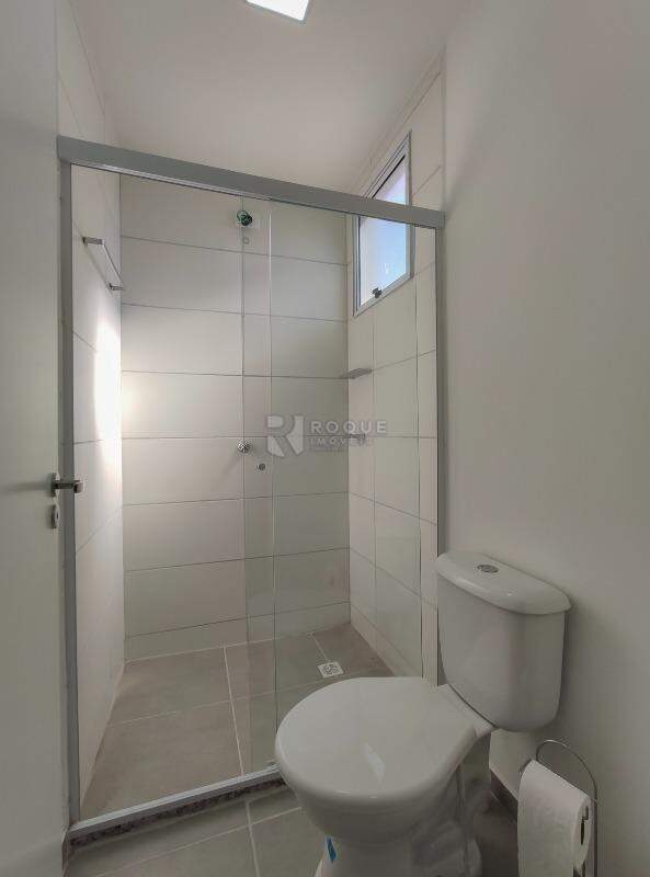 Apartamento para aluguel no bairro Vale das Esmeraldas: WC suíte