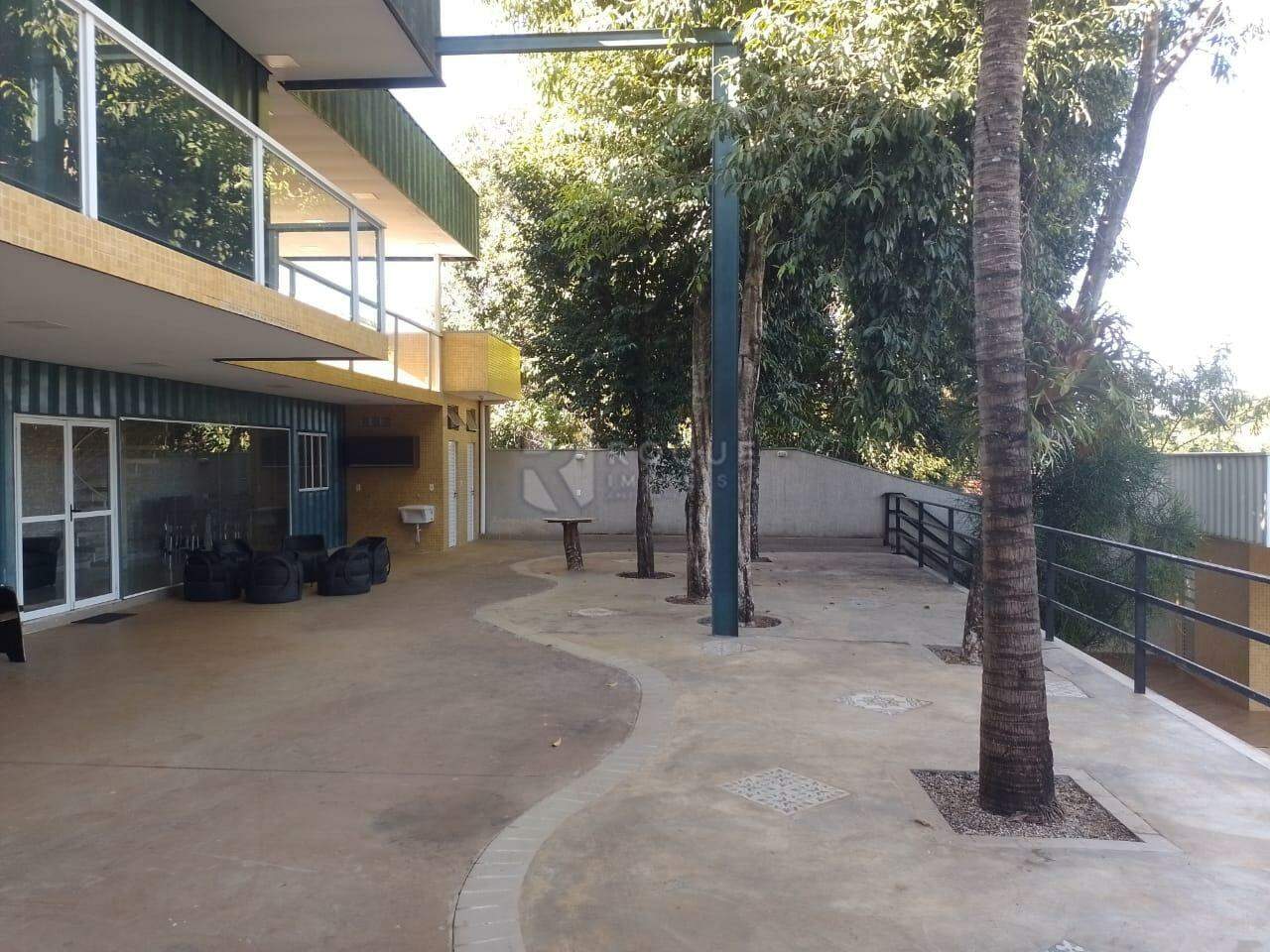 Chácara para aluguel no bairro Graminha: Entrada