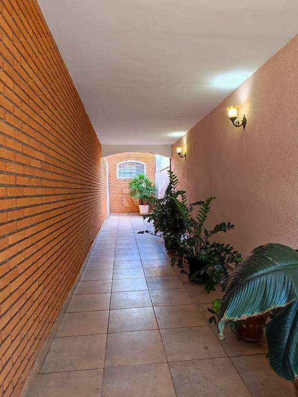 Casa Residencial para aluguel no bairro Centro: GARAGEM