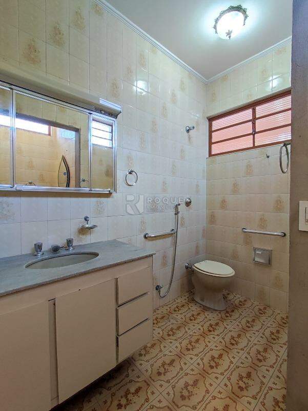 Casa Residencial para aluguel no bairro Centro: BANHEIRO SOCIAL