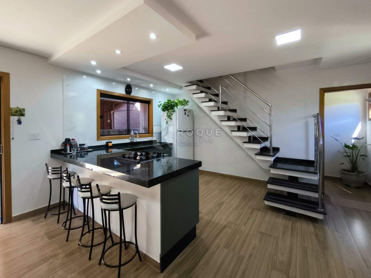 Casa em condomínio à venda no bairro Bairro dos Pires: COZINHA