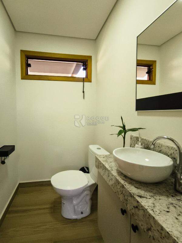Casa em condomínio à venda no bairro Bairro dos Pires: LAVABO