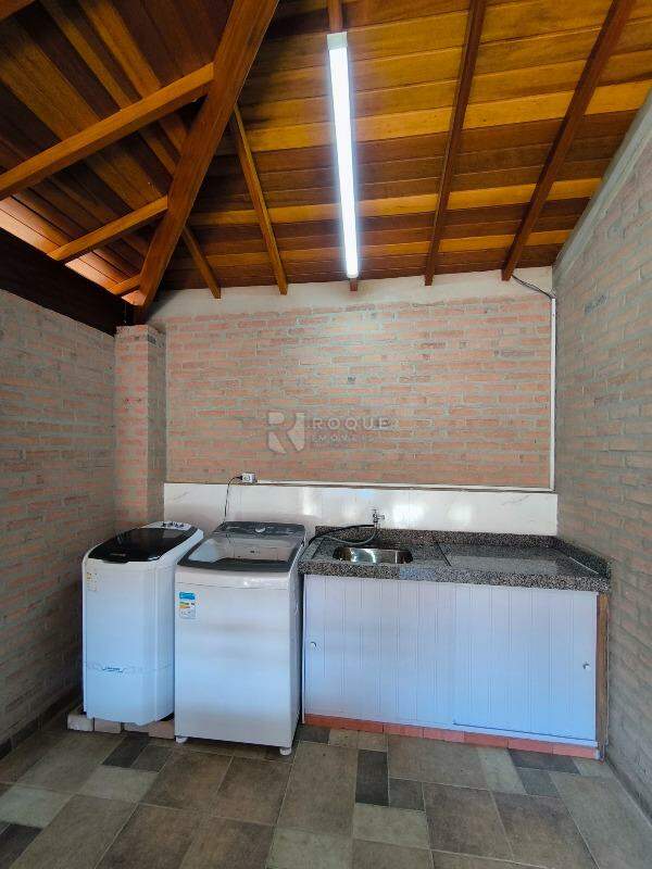 Casa em condomínio à venda no bairro Bairro dos Pires: LAVANDERIA