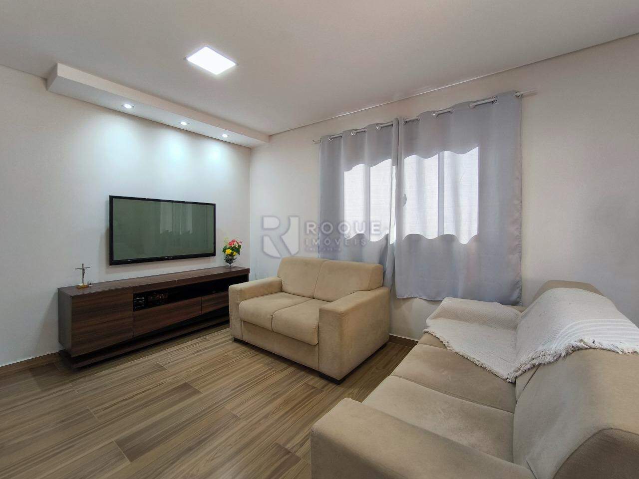 Casa em condomínio à venda no bairro Bairro dos Pires: SALA DE ESTAR