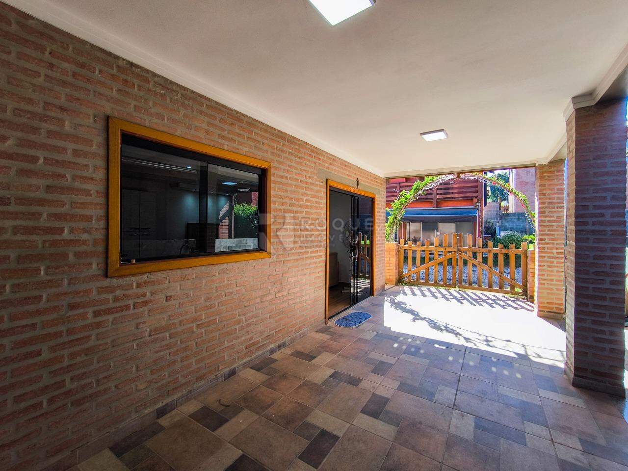 Casa em condomínio à venda no bairro Bairro dos Pires: GARAGEM
