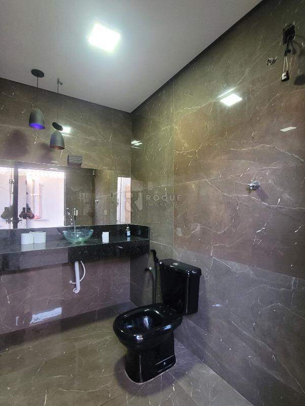 Casa Residencial para aluguel no bairro Parque Residencial Santa Eulália: Wc Social