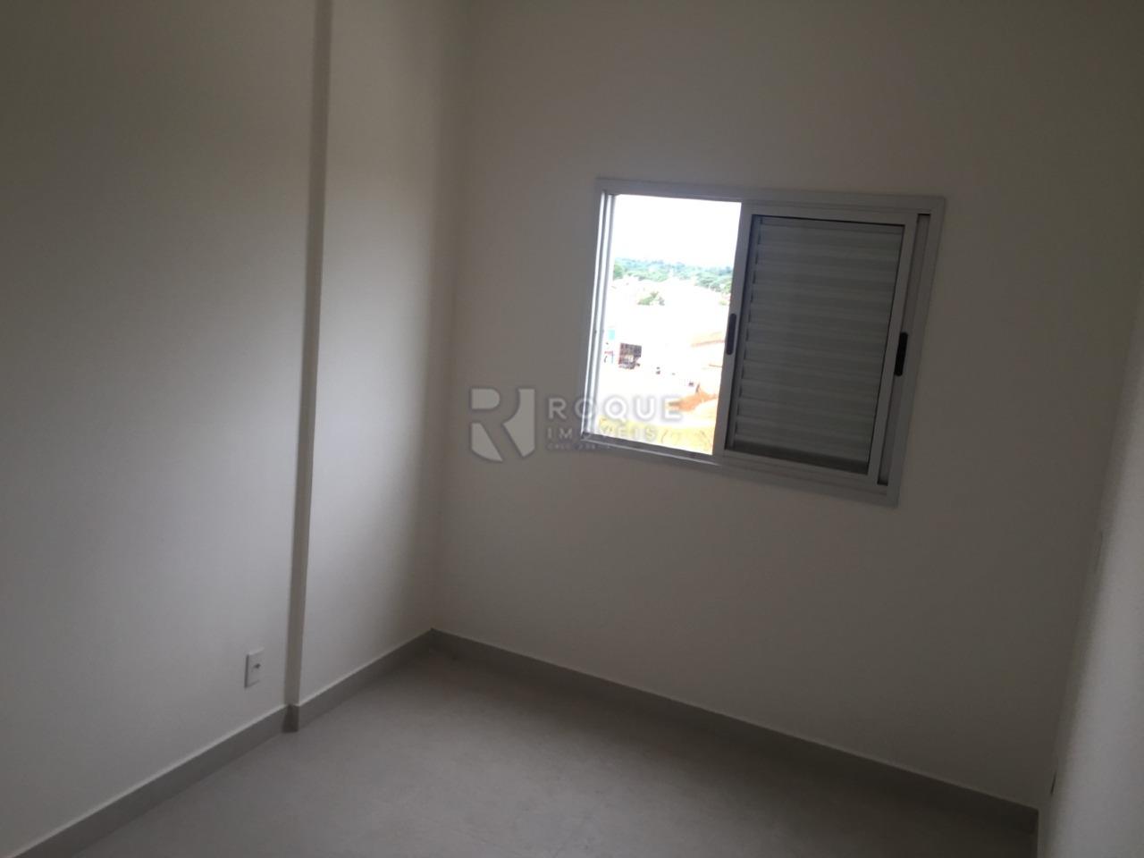 Apartamento à venda no bairro Chácaras Antonieta: 