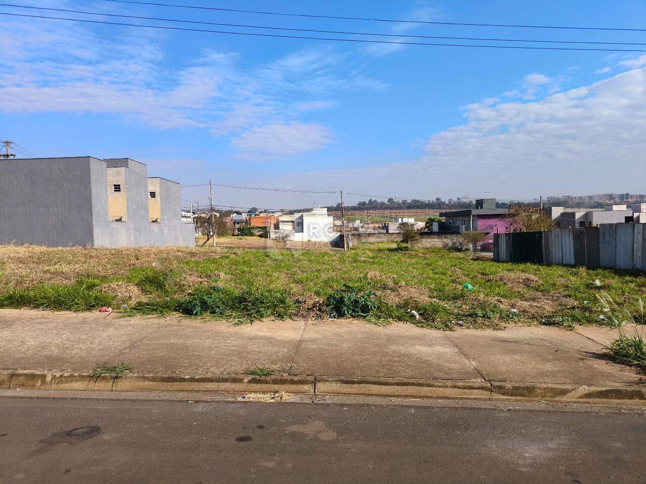 Terreno à venda no bairro Jardim Cidade Universitária I: 