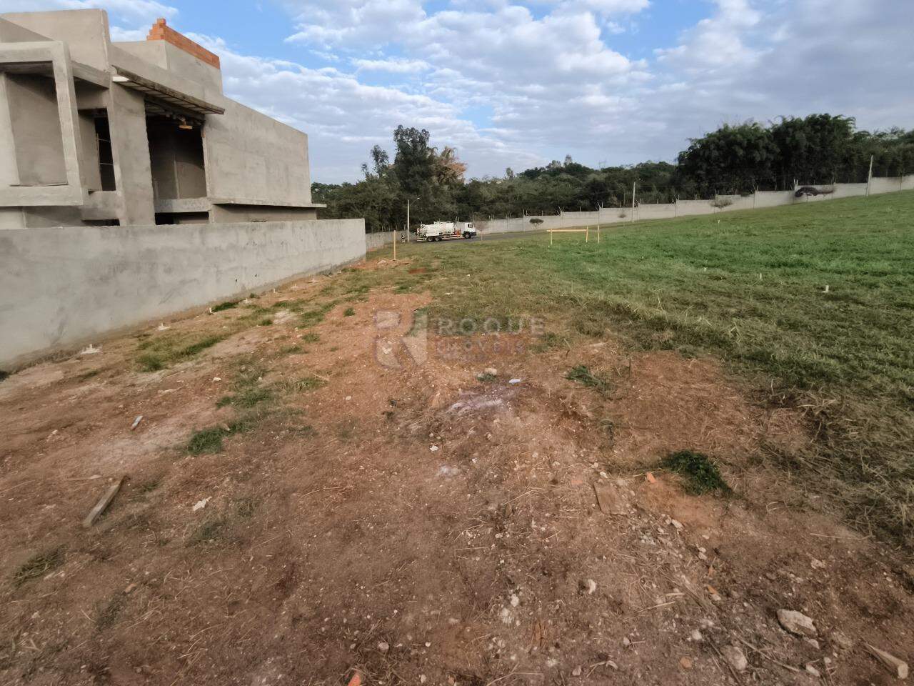 Terreno à venda no bairro Residencial Florisa: 