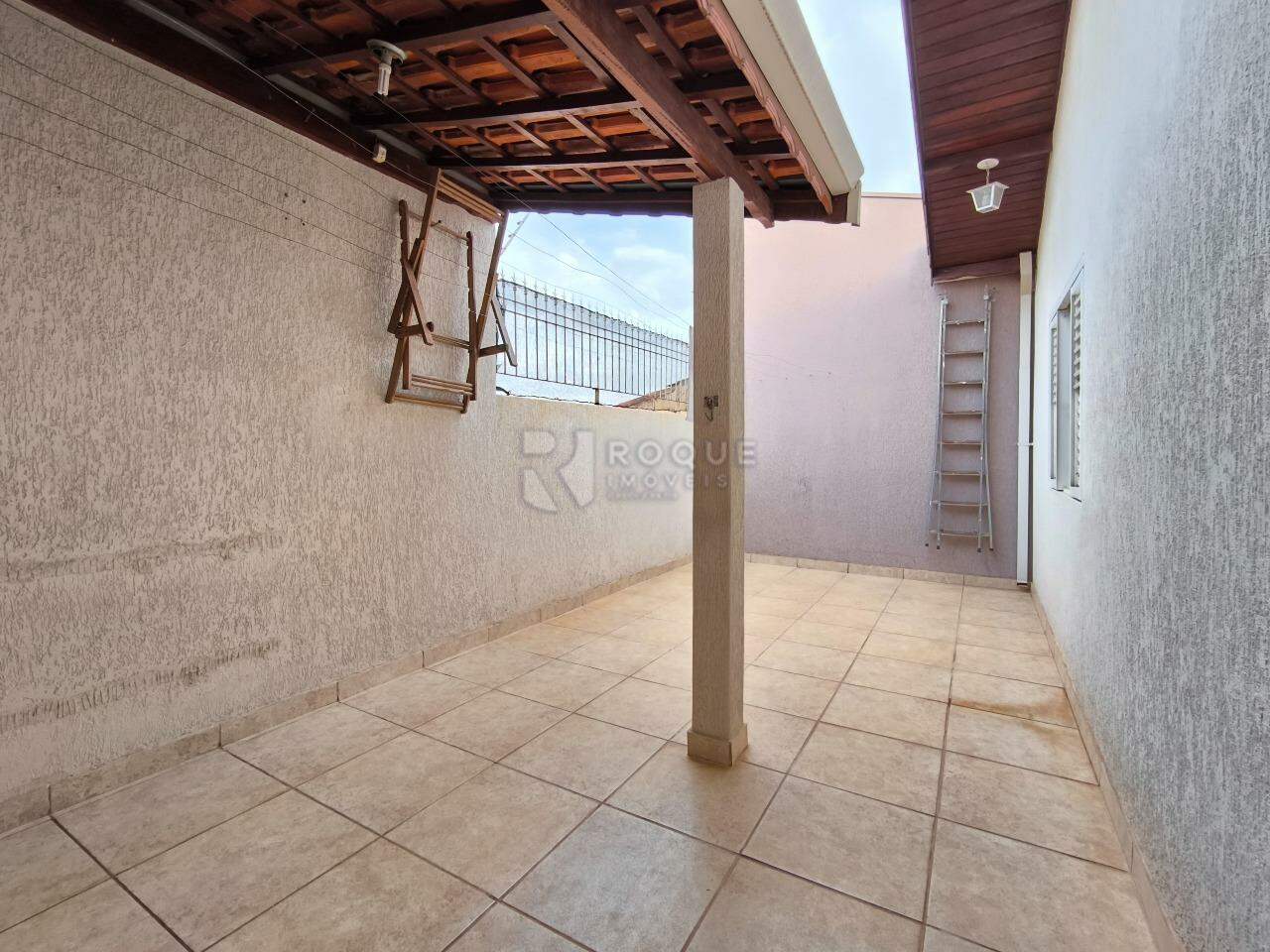 Casa Residencial à venda no bairro Jardim Nova Europa: QUINTAL