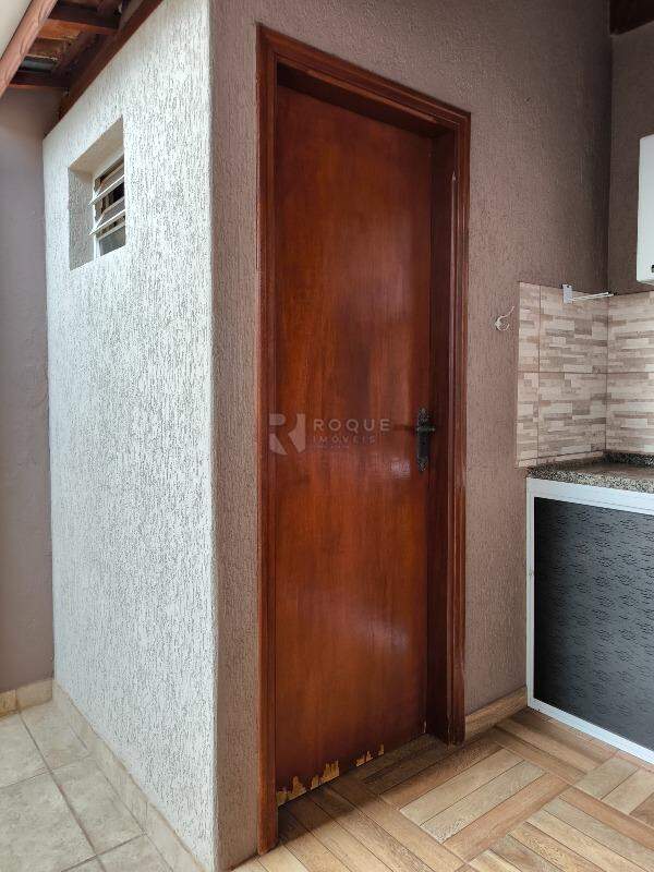 Casa Residencial à venda no bairro Jardim Nova Europa: BANHEIRO SOCIAL EXTERNO