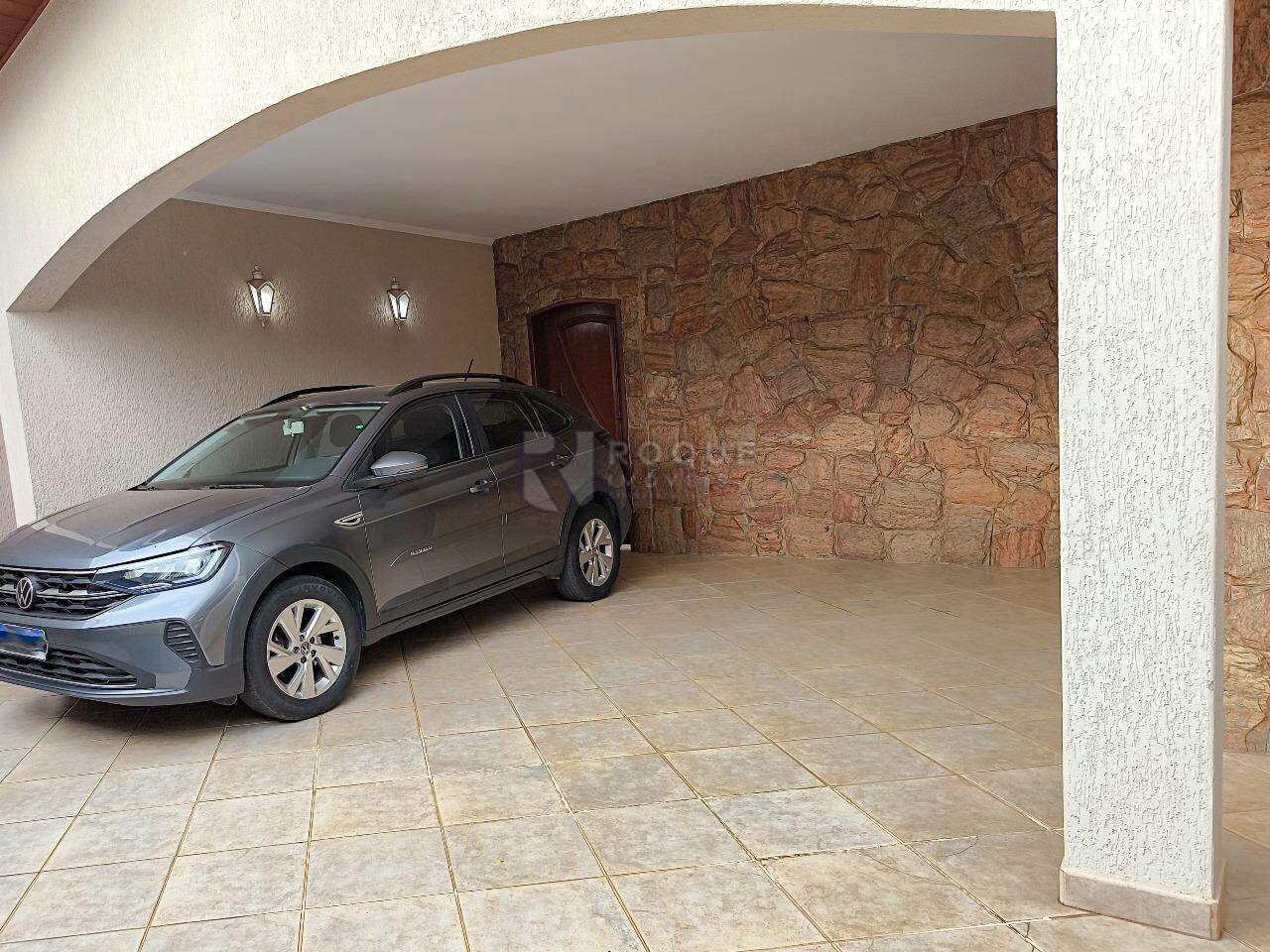 Casa Residencial à venda no bairro Jardim Nova Europa: GARAGEM