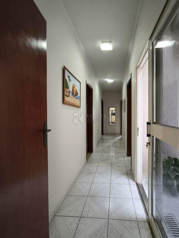 Casa Residencial à venda no bairro Jardim Nova Europa: CORREDOR INTERNO