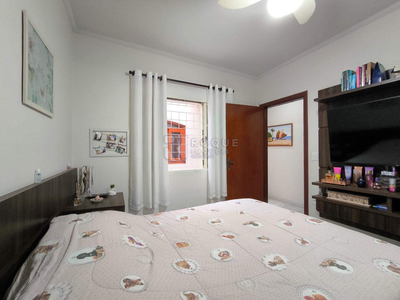 Casa Residencial à venda no bairro Jardim Nova Europa: DORMITÓRIO 1