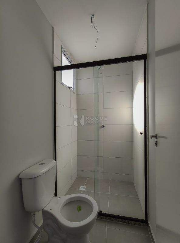 Apartamento para aluguel no bairro Vale das Esmeraldas: WC suíte 