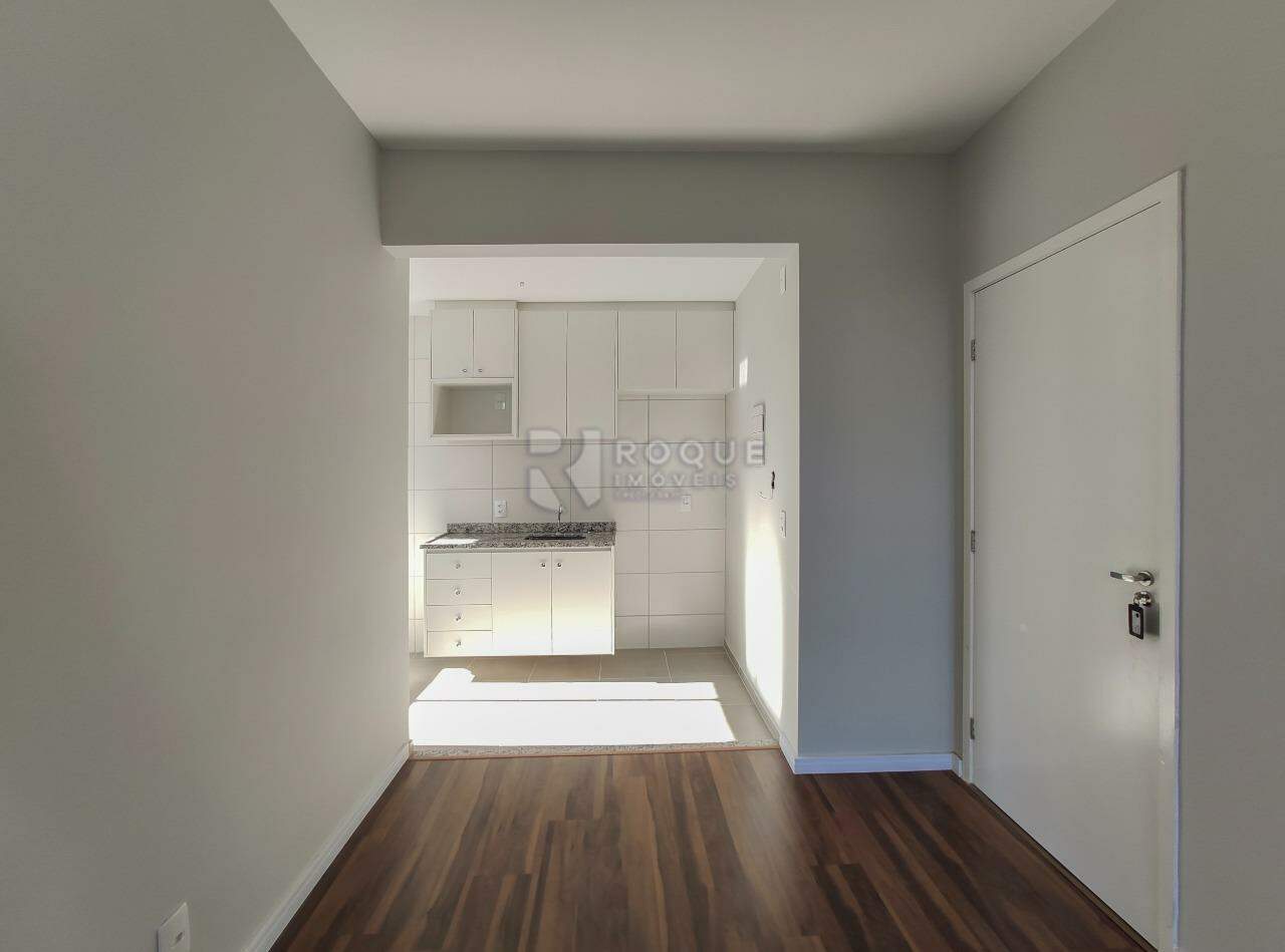 Apartamento para aluguel no bairro Vale das Esmeraldas: Sala 