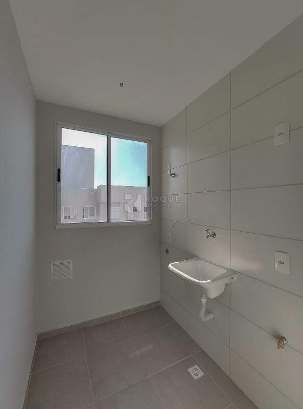 Apartamento para aluguel no bairro Vale das Esmeraldas: Área de serviço 