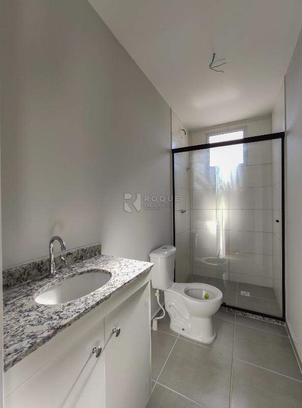 Apartamento para aluguel no bairro Vale das Esmeraldas: WC social 