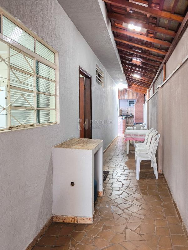 Casa Residencial à venda no bairro Jardim Caieira: LATERAL EXTERNA