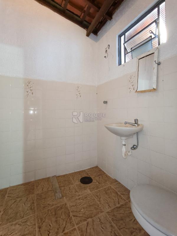 Casa Residencial à venda no bairro Jardim Caieira: BANHEIRO SOCIAL EXTERNO