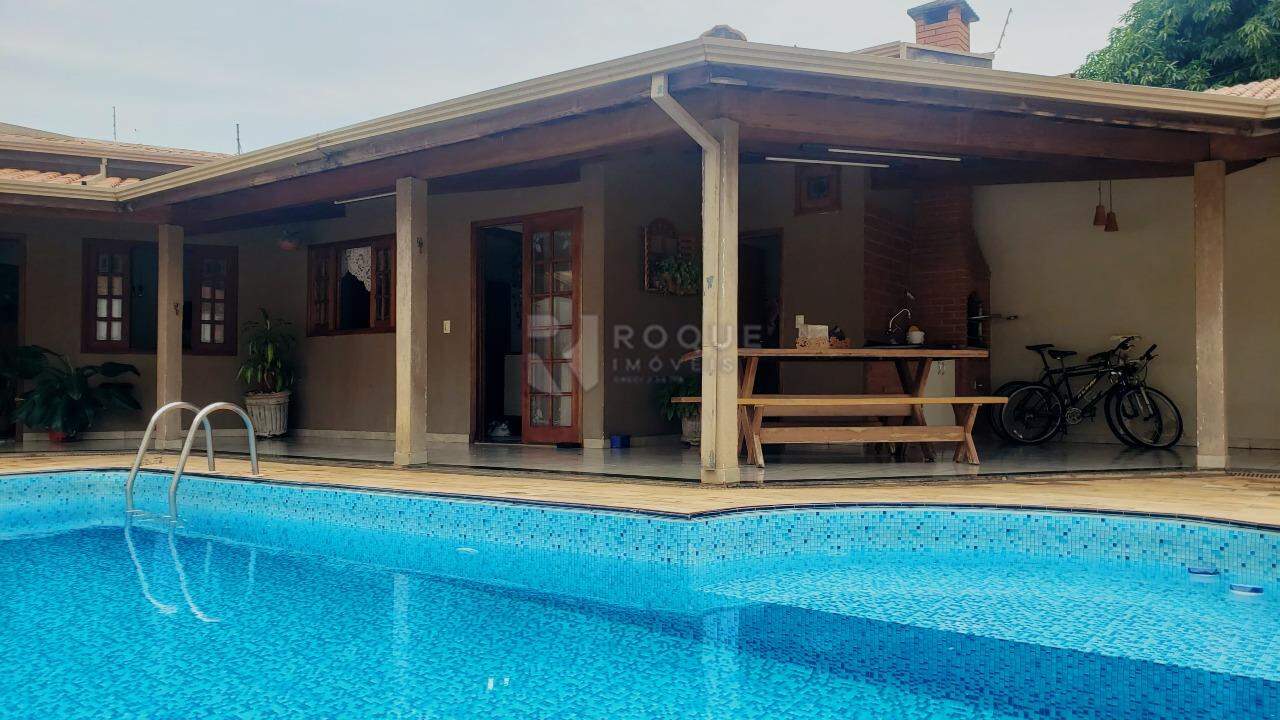 Casa Residencial à venda no bairro Jardim Residencial Village: 