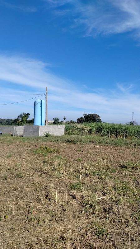Terreno em condomínio à venda no bairro Bairro dos Pires: 