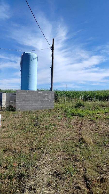 Terreno em condomínio à venda no bairro Bairro dos Pires: 