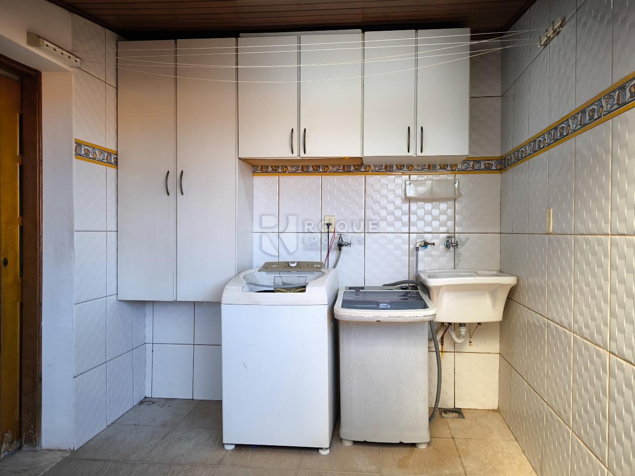 Casa Residencial à venda no bairro Jardim Bandeirantes: LAVANDERIA