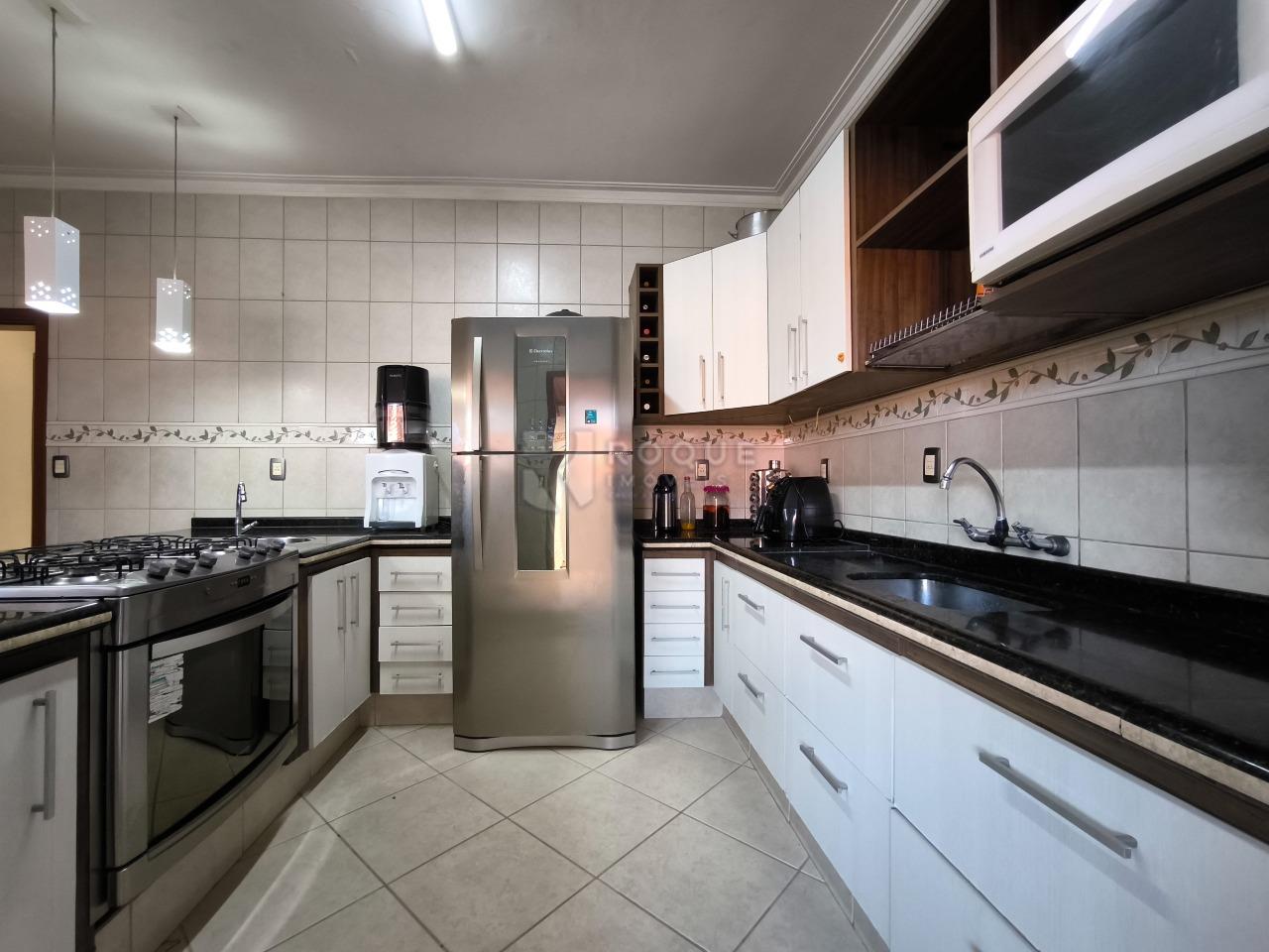 Casa Residencial à venda no bairro Jardim Bandeirantes: COZINHA