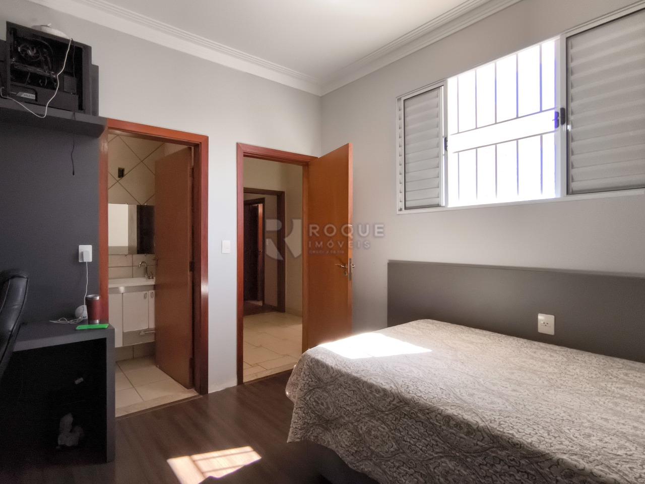 Casa Residencial à venda no bairro Jardim Bandeirantes: SUÍTE 2