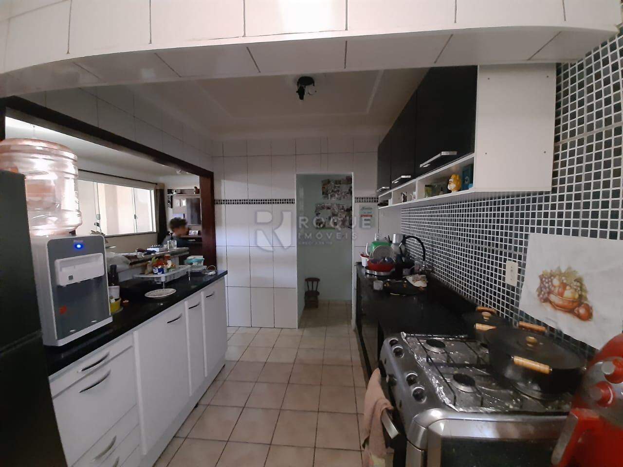 Casa Residencial à venda no bairro Parque Residencial Aeroporto: