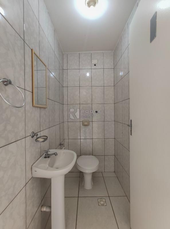 Salas/Conjuntos para aluguel no bairro Centro: WC social 3