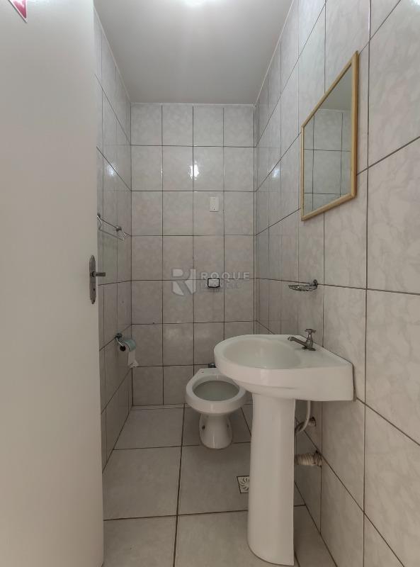 Salas/Conjuntos para aluguel no bairro Centro: WC social 2