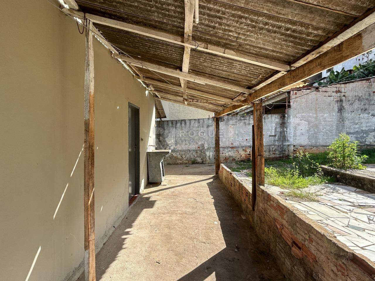 Casa Residencial para aluguel no bairro Jardim Planalto: Área de serviço 
