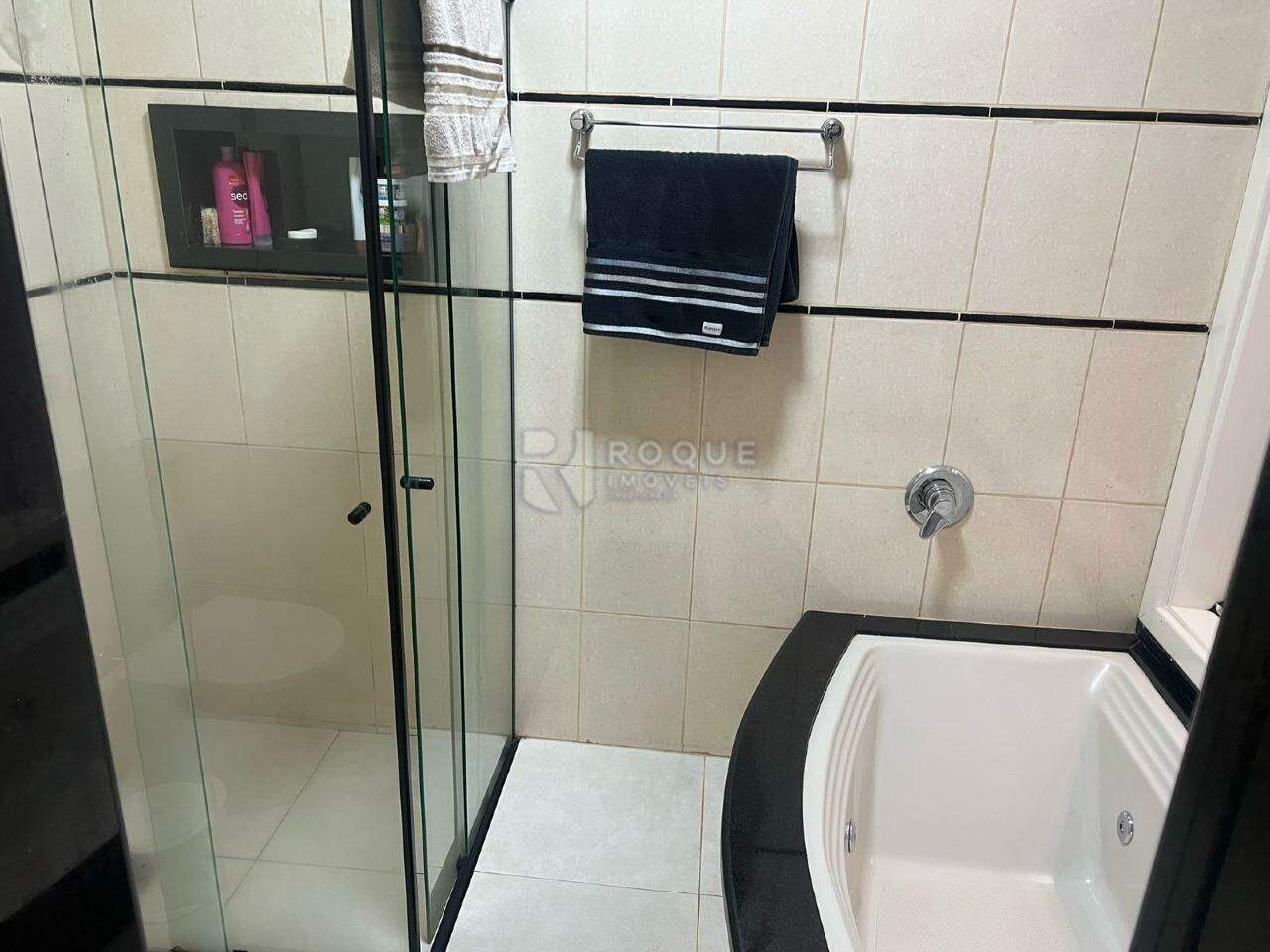 Casa Residencial à venda no bairro Vila Rosana:
