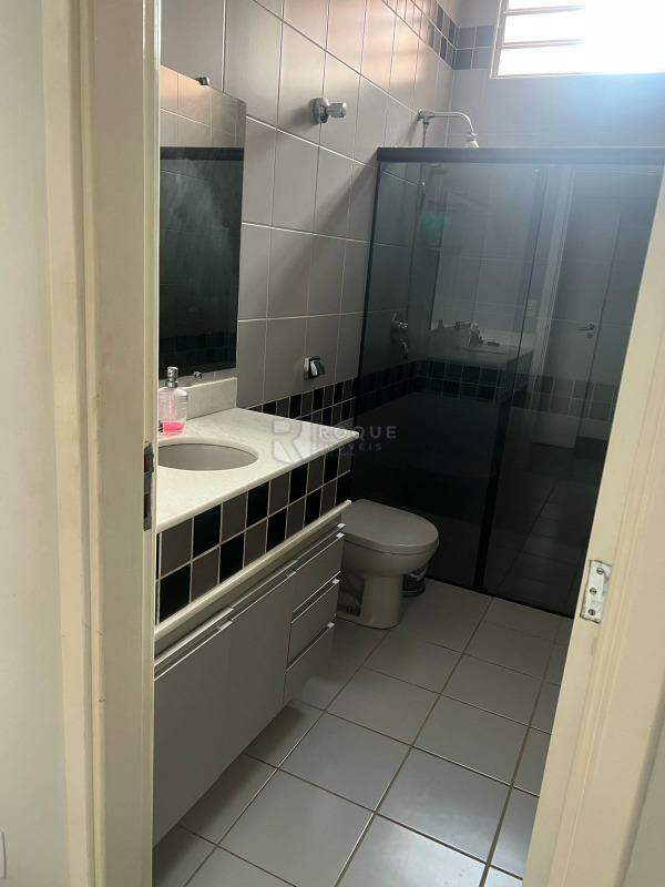 Casa Residencial à venda no bairro Vila Rosana: