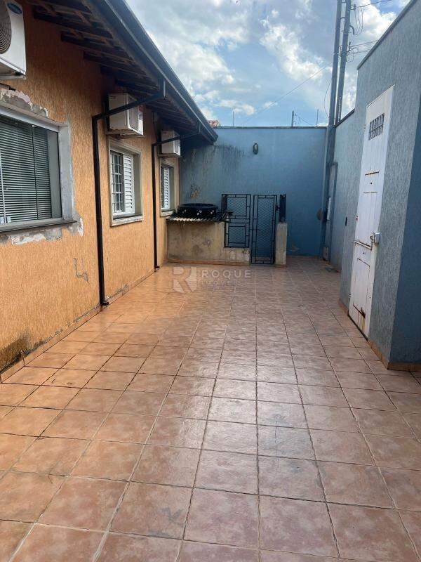 Casa Residencial à venda no bairro Vila Rosana: