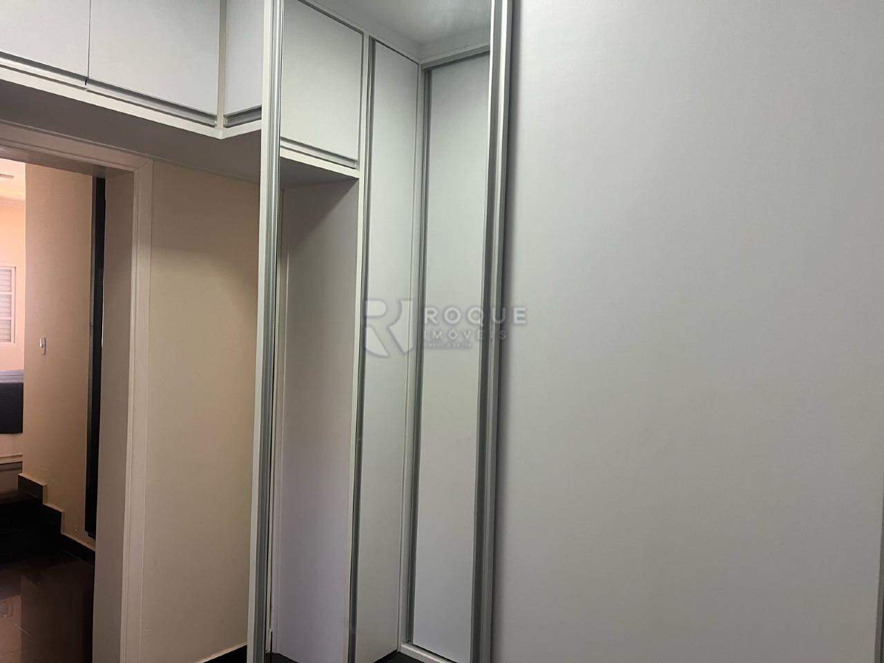 Casa Residencial à venda no bairro Vila Rosana: