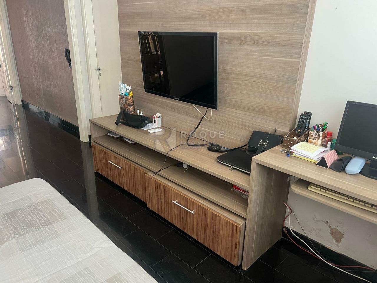 Casa Residencial à venda no bairro Vila Rosana: 