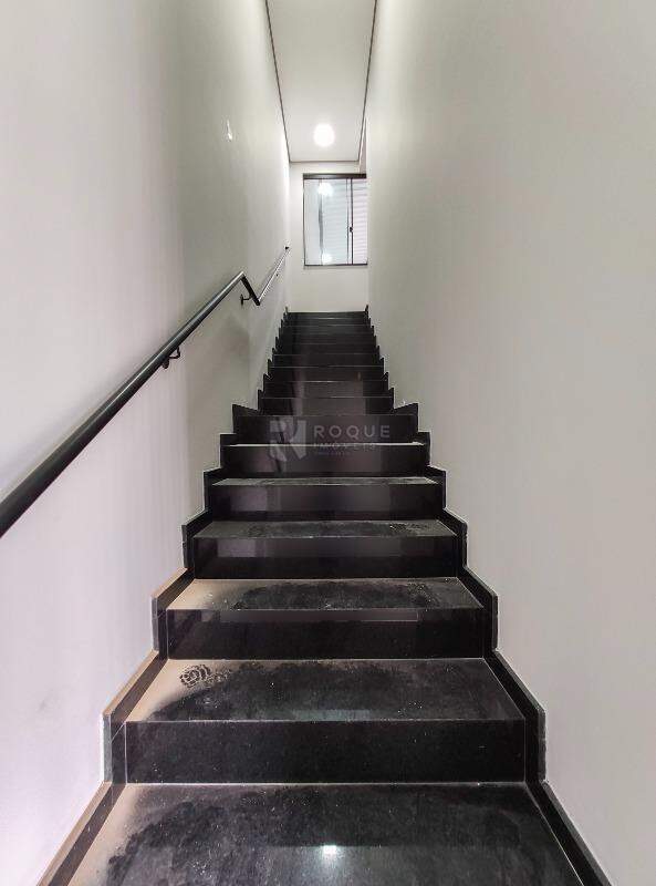 Barracão/Galpão para aluguel no bairro Jardim Residencial e Comercial Alto dos Laranjais: Acesso segundo andar 