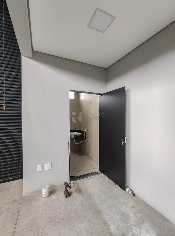 Barracão/Galpão para aluguel no bairro Jardim Residencial e Comercial Alto dos Laranjais: Acesso WC social 1