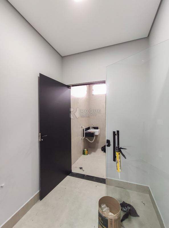 Barracão/Galpão para aluguel no bairro Jardim Residencial e Comercial Alto dos Laranjais: Acesso WC social 2