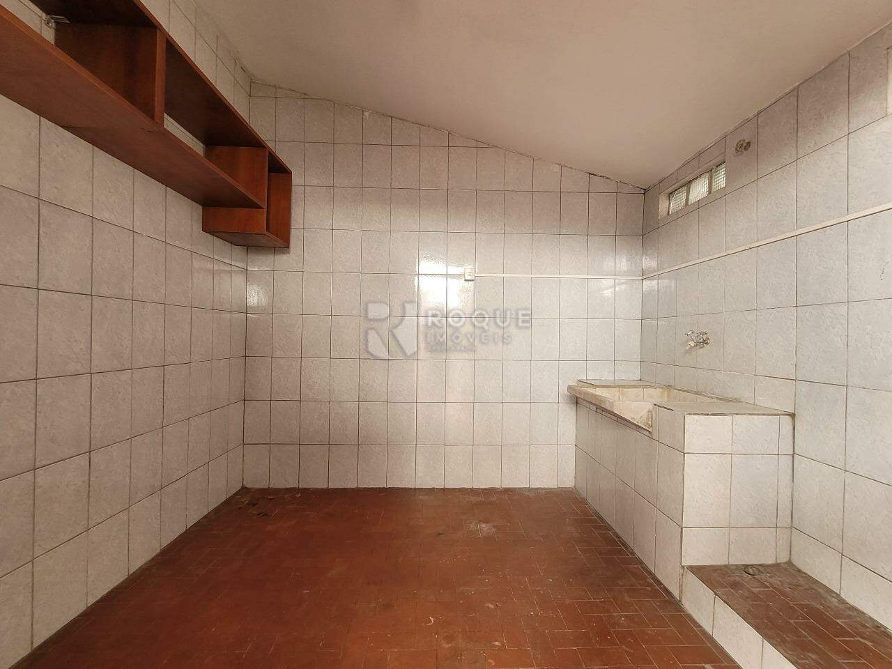 Casa Residencial para aluguel no bairro Centro: Lavanderia