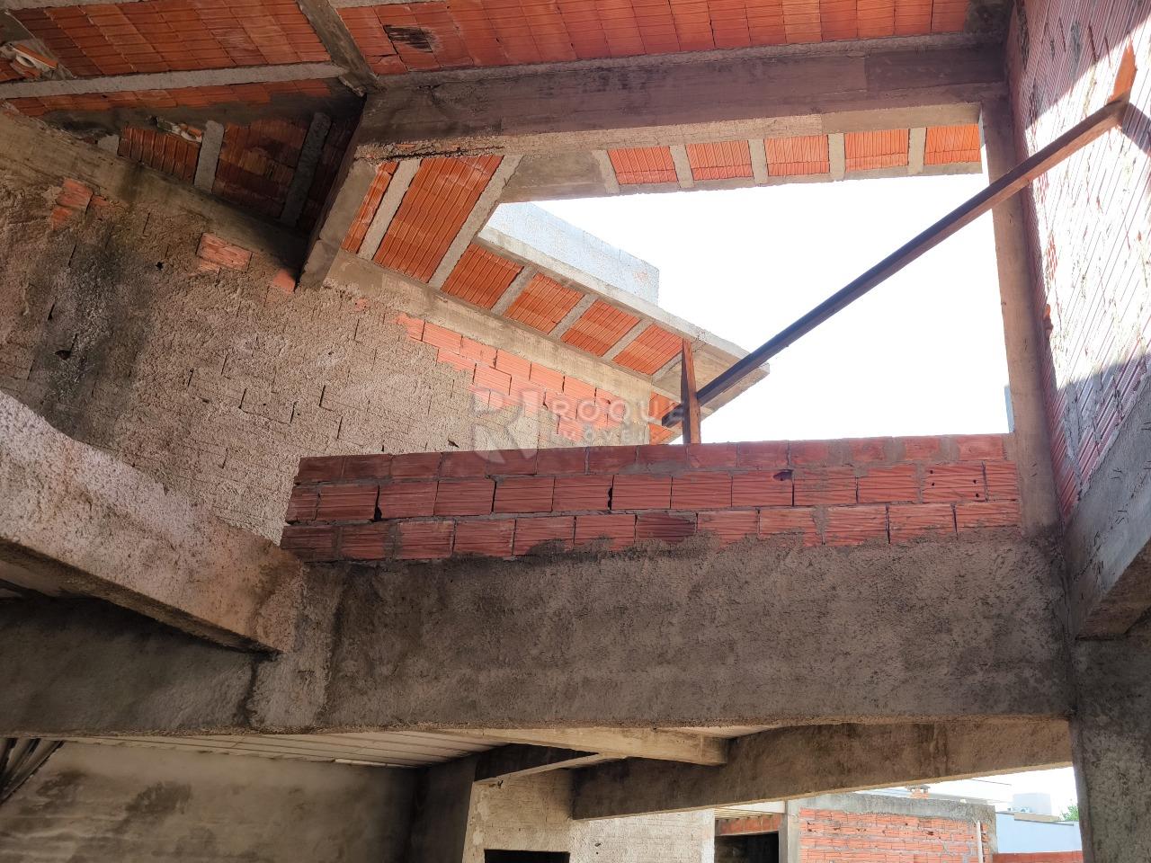 Casa em condomínio à venda no bairro Terras de São Bento II: 